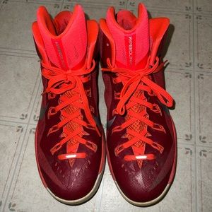 Nike HyperDunk Breathable basketball Shoe, Extremely Comfortable